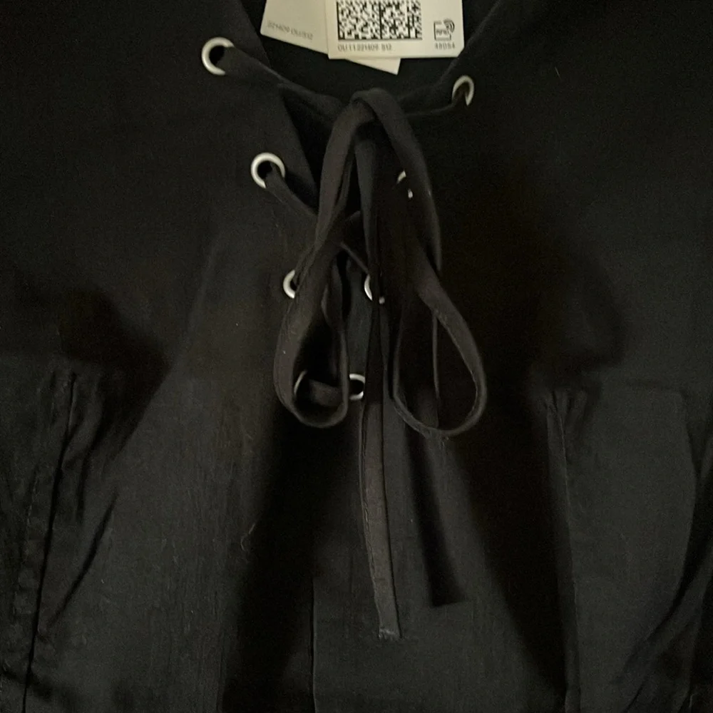 Black front tie shirt with bell sleeve - Picture 2 of 5